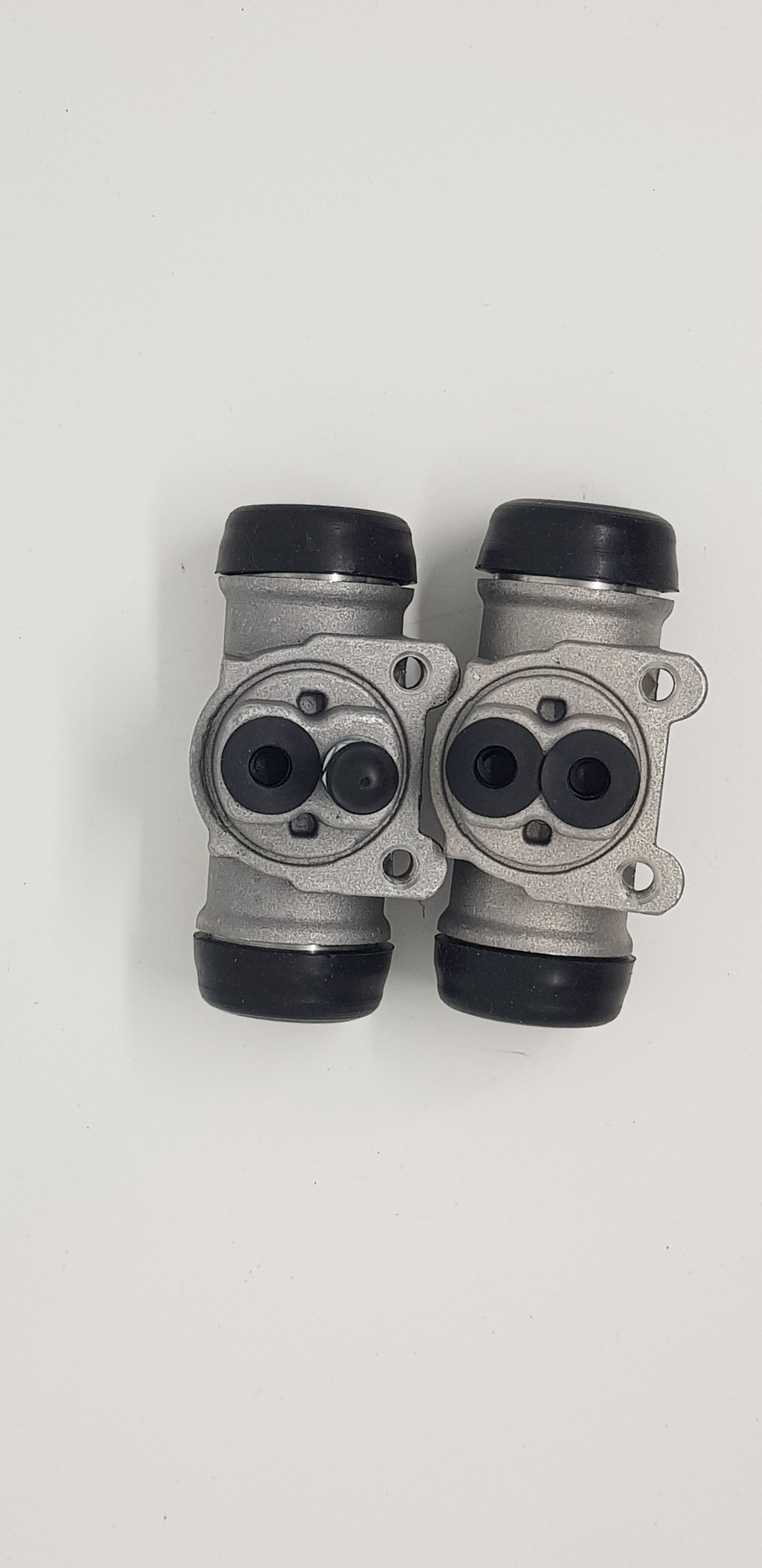 Rear brake cylinders - rascal / super carry