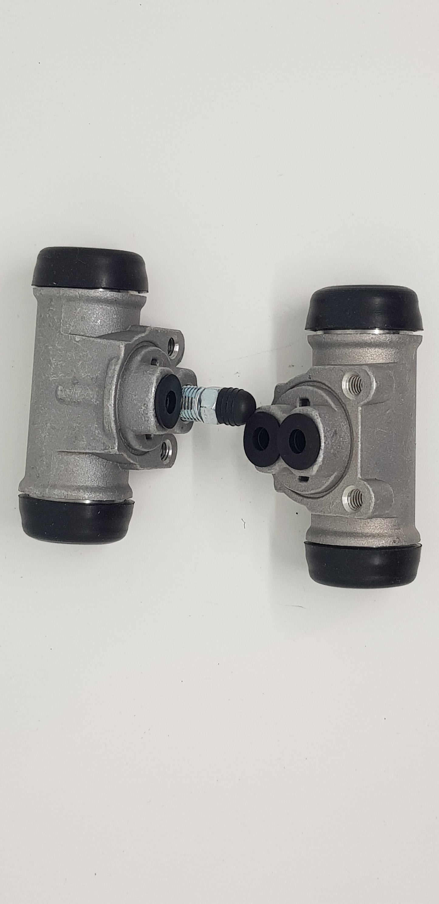 Rear brake cylinders - rascal / super carry