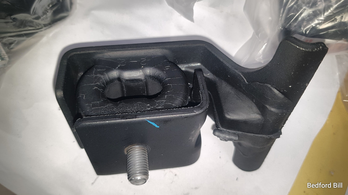 Gearbox mount - F10A